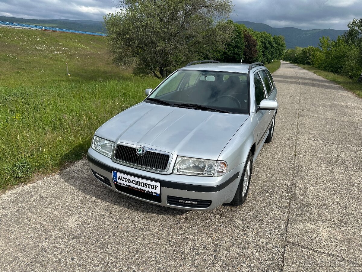 Škoda Octavia TOUR 1,6i 75KW MANUÁLNÍ KLIMATIZACE
