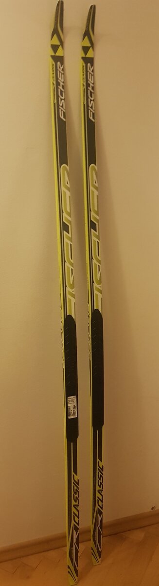Nepoužité běžky Fischer CR Classic Racing 190cm