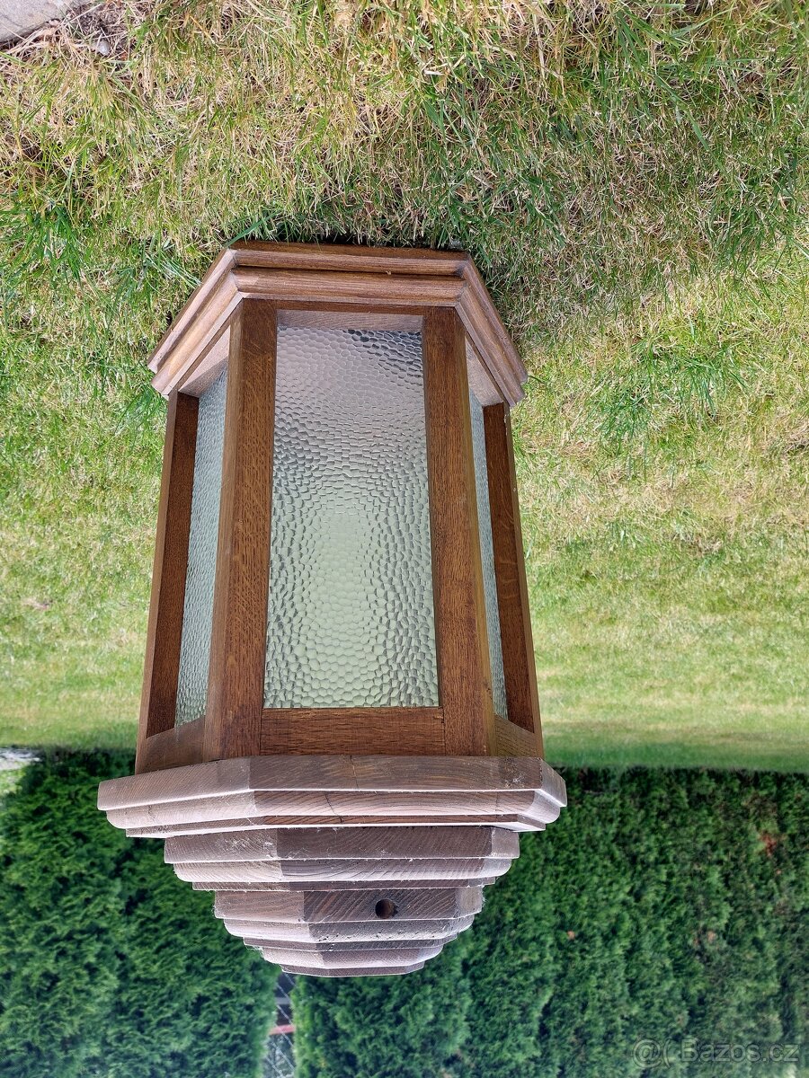 Dřevěná lampa/lucerna