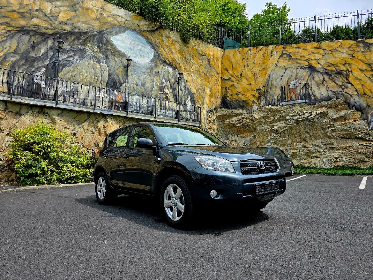 Toyota RAV 4, 2.0i, 112kw, 2007, pouze 108 tkm