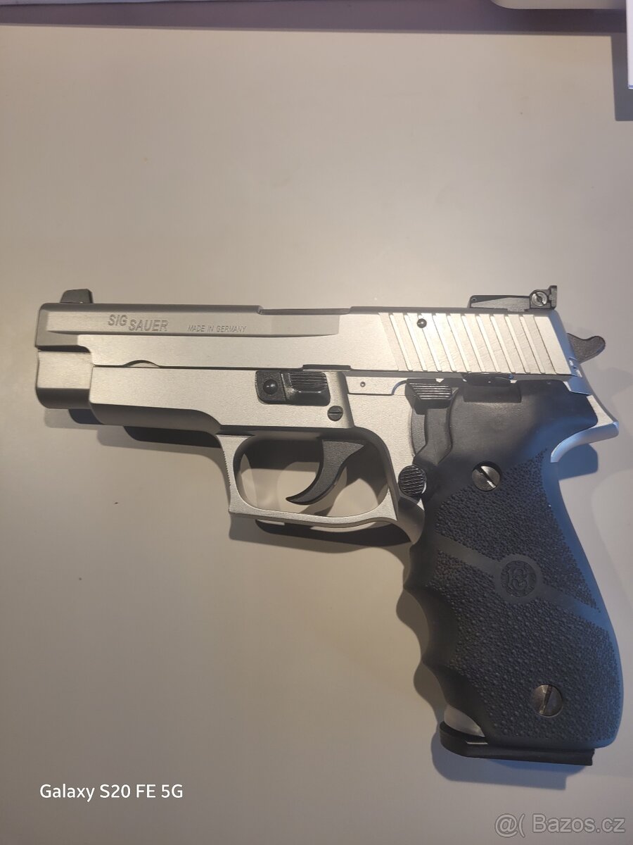 Prodám pistoli SIG SAUER P 226 S 9 mm Luger