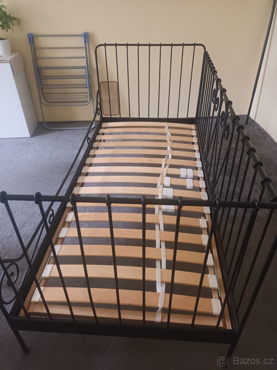 Kovová postel+rošt a matrace