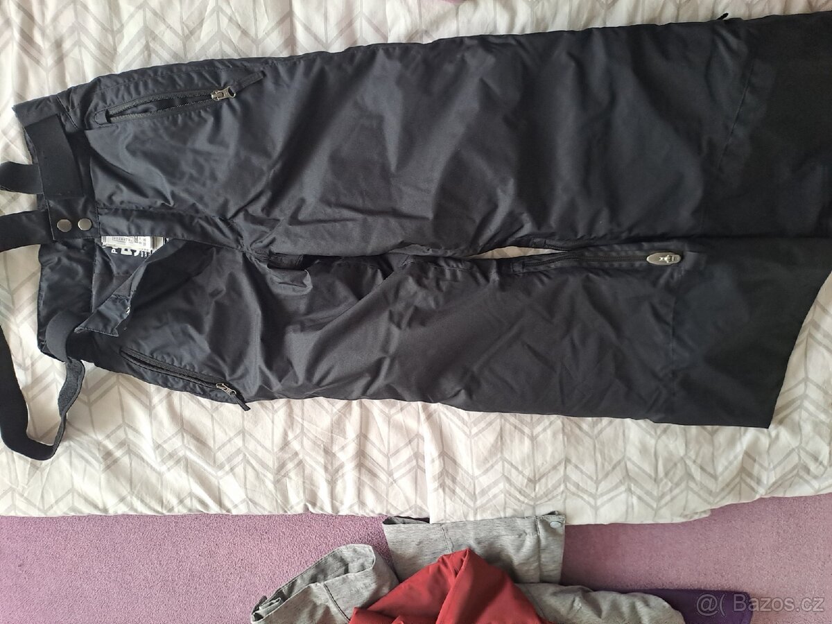 Dětské lyžařské kalhoty vel.146-151 zn.wedze