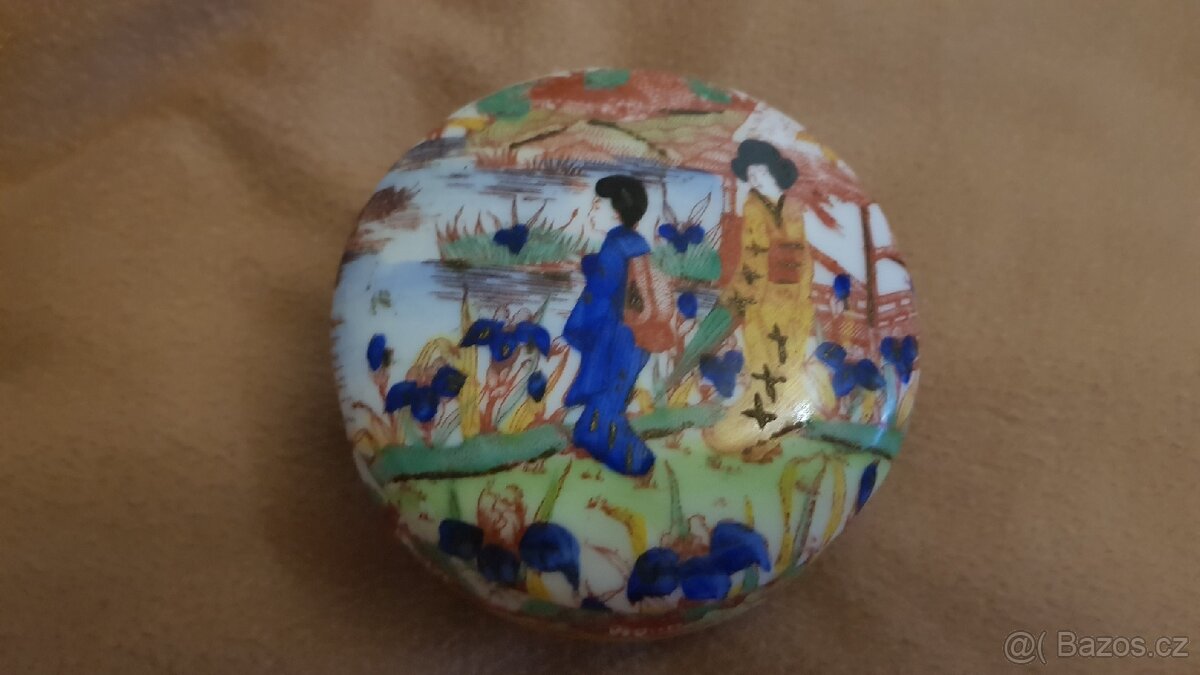 Retro porcelánová dóza na šperky Viktoria Stará Role K.Var