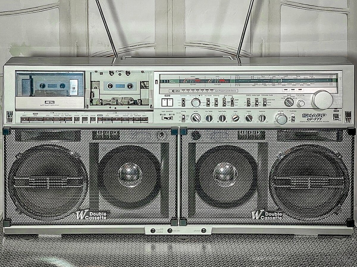 Radiomagnetofon SHARP GF-777H