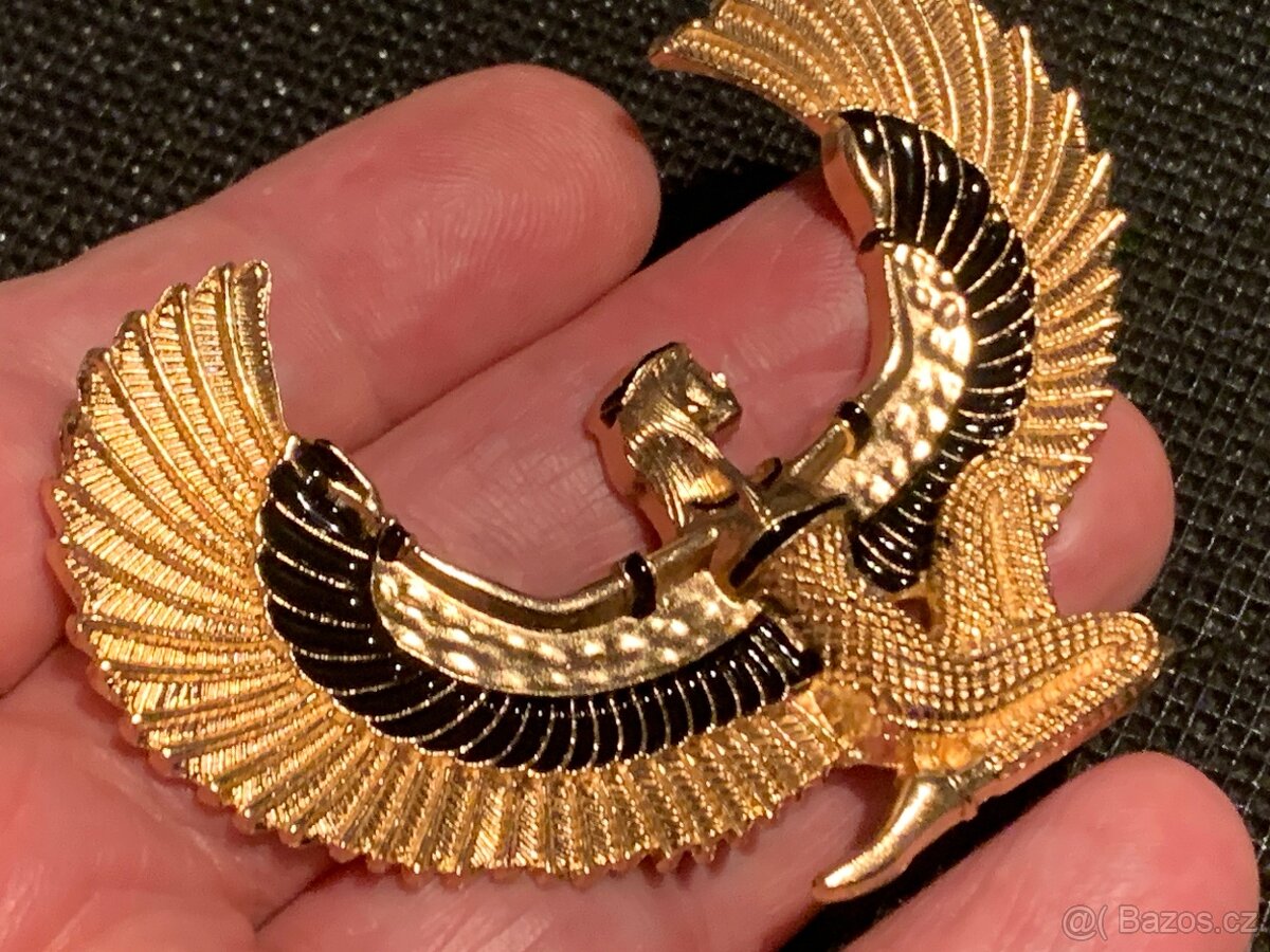 závěs a brož ., 8 x 5,5 cm