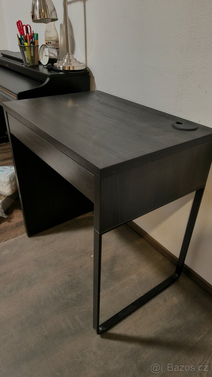 Psací stůl Mickey černý