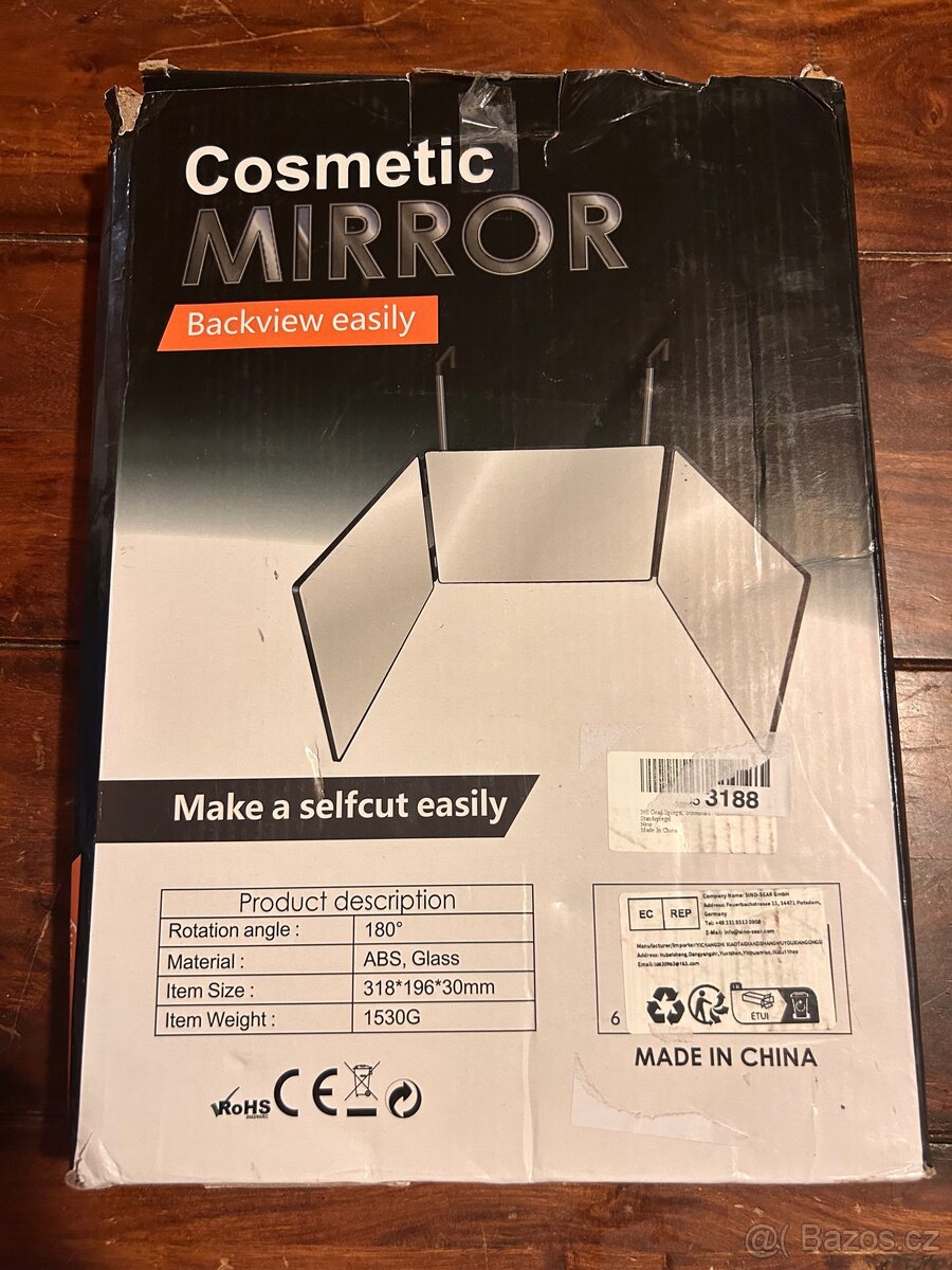 Kosmeticke zrcadlo tristranne