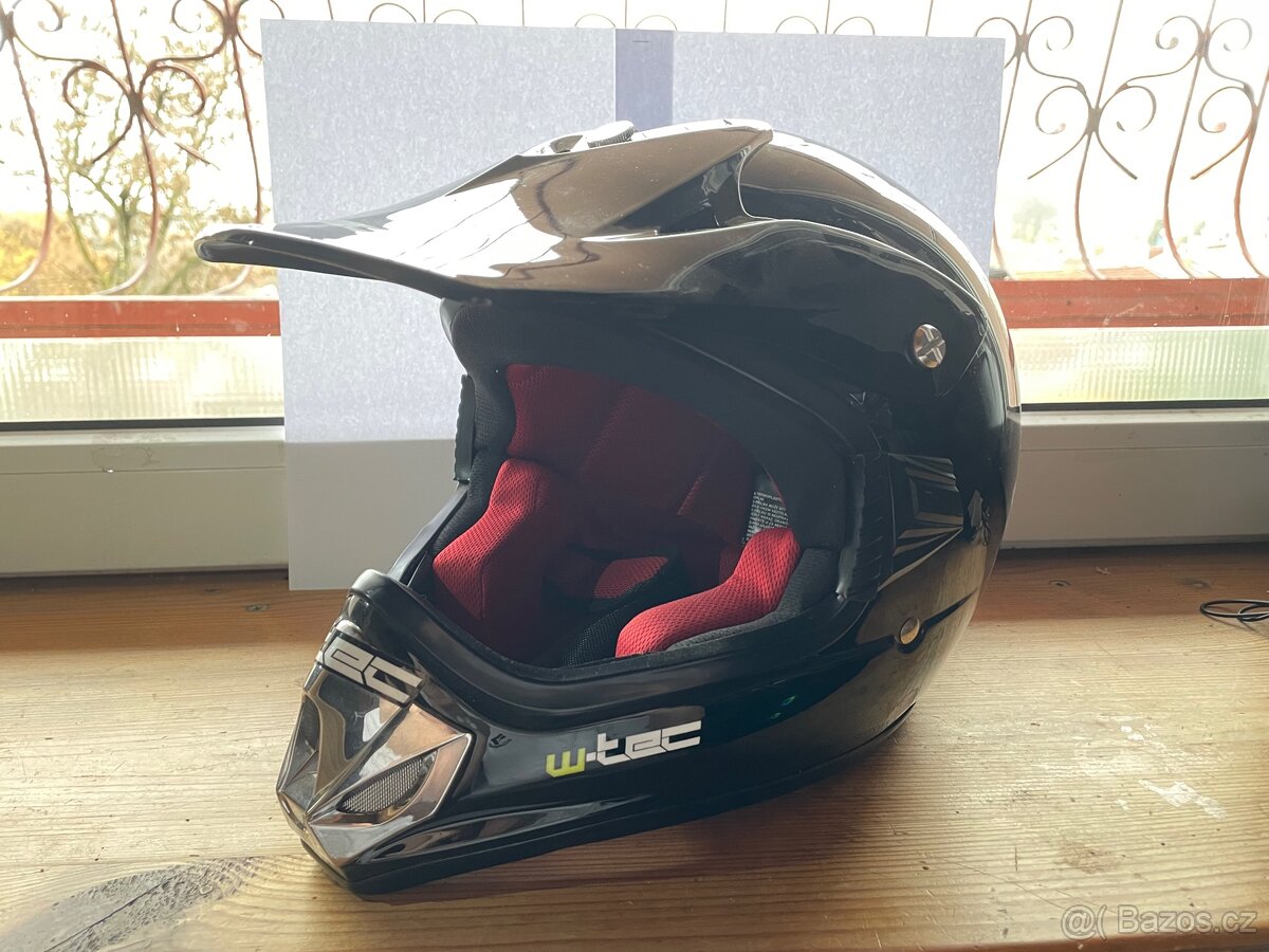 Helma W-Tech Černý Lesk