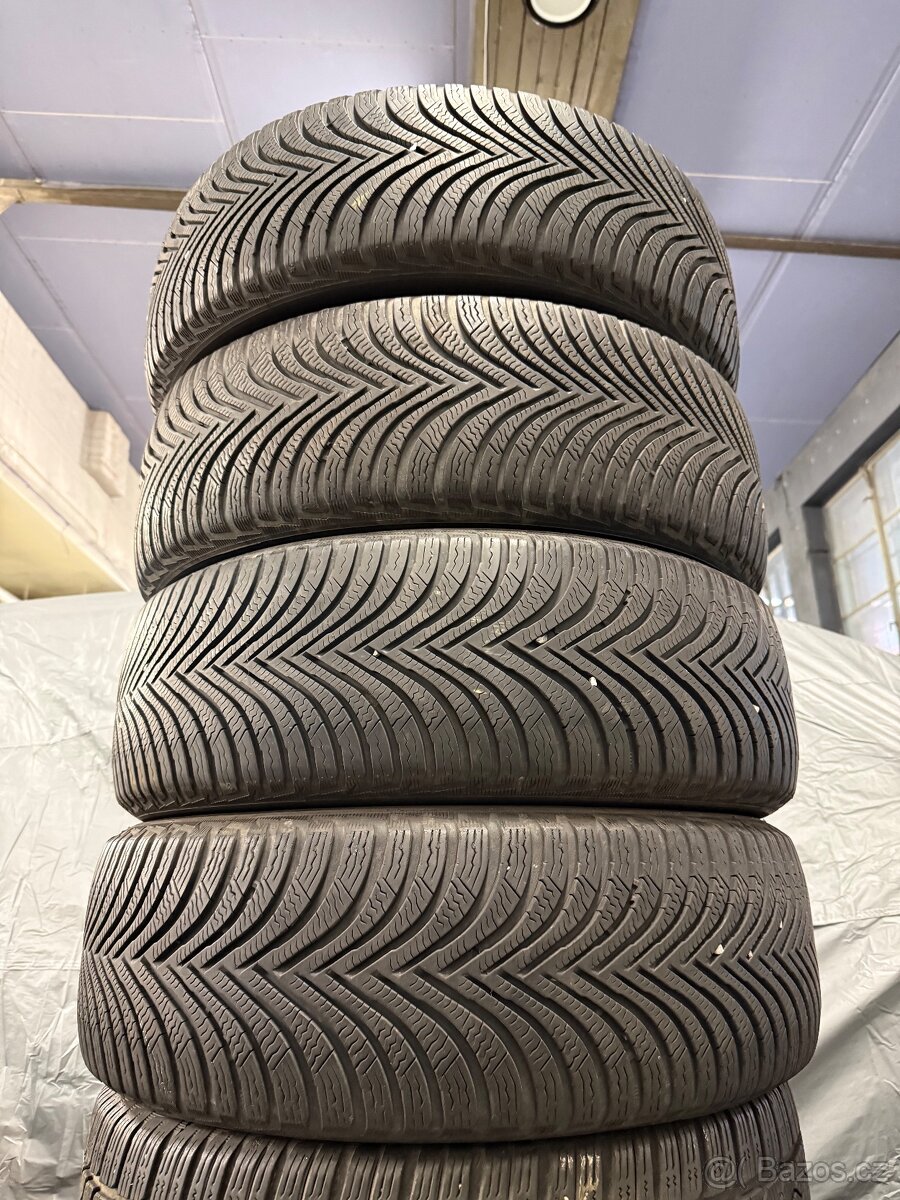 prodám zimní 215/65/16 Michelin