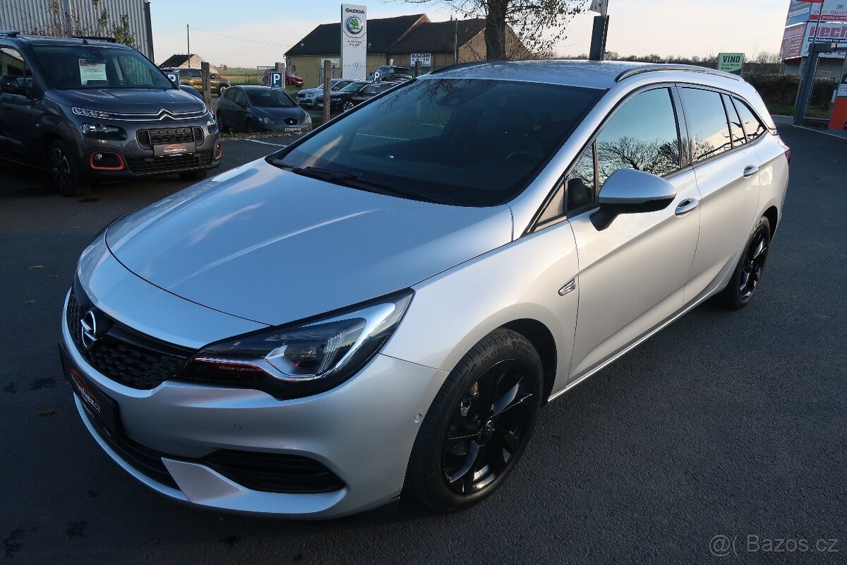 Opel Astra 1.2T,96kW,EditionST,1majČR,Serv.kn.