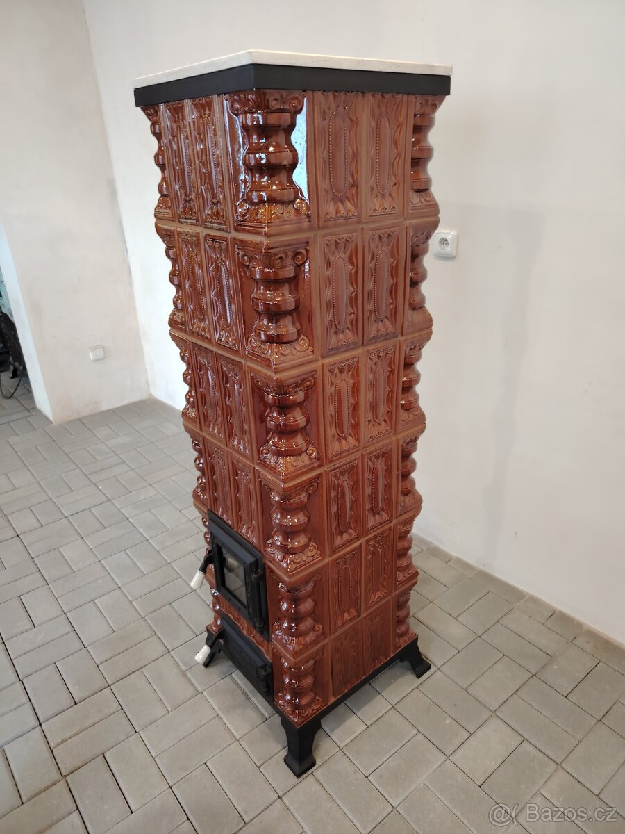 Kachlová kamna krbová Ema světle hnědá