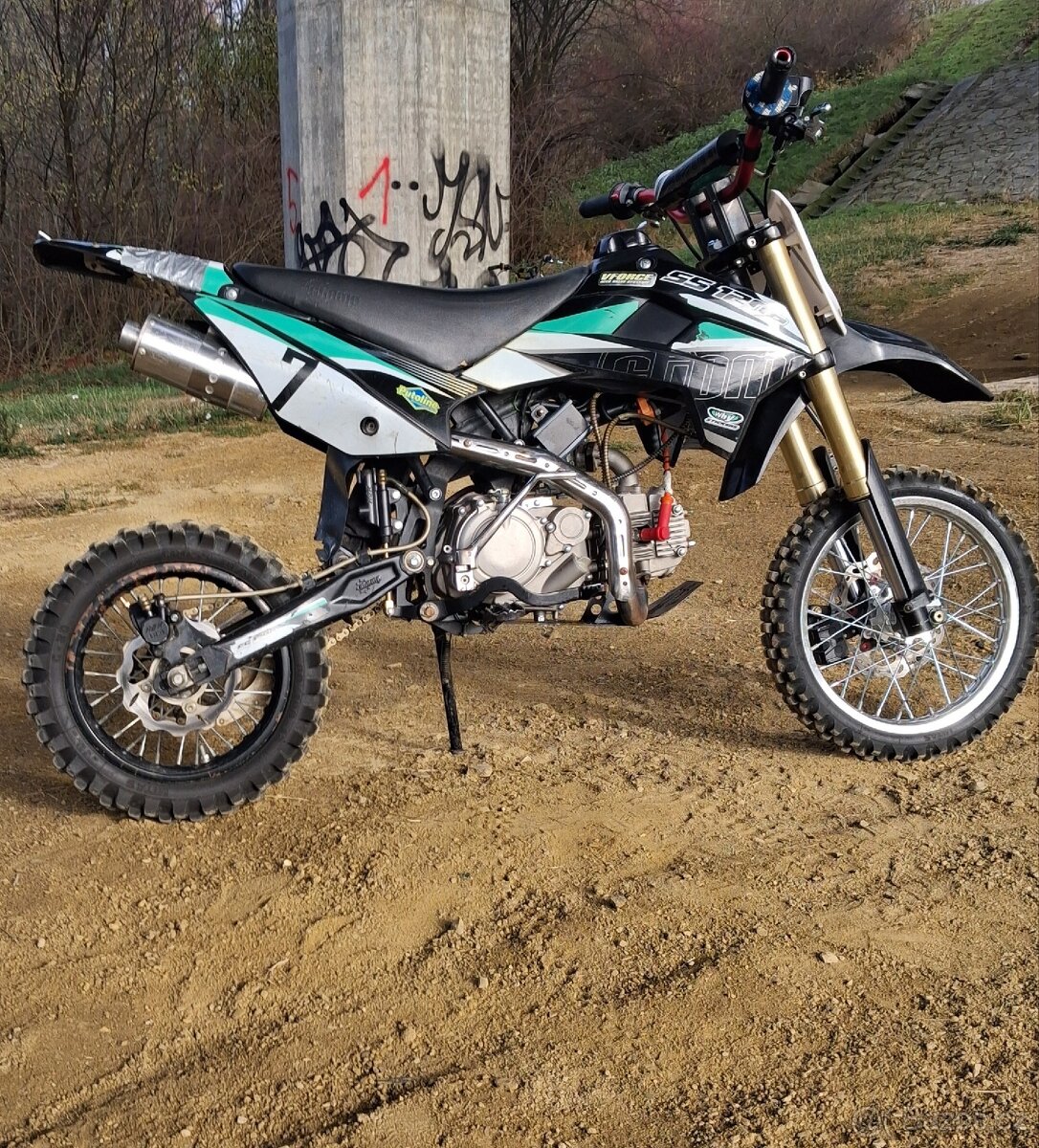 Stomp SS120R s motorem lifan 125