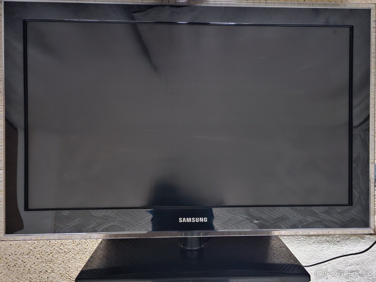 Prodám Samsung LCD TV LE32B550 32"(82 cm), FULL HD, DVB-T/