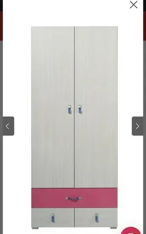 Šatní skříň do dětského pokoje prostorná