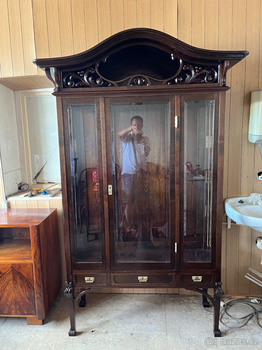 Secesní vitrína skleník