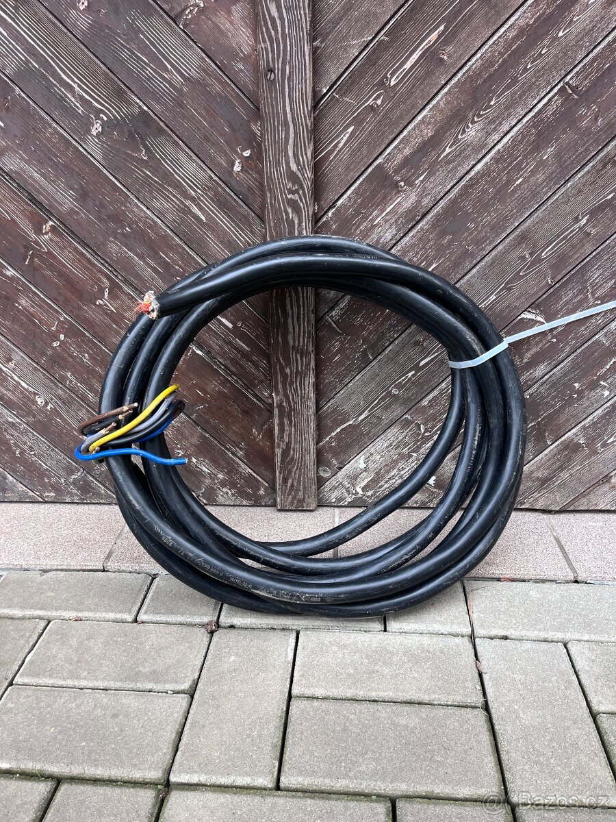 Přívodní kabel CYKY-J 5x16 7m 180,-Kc/m