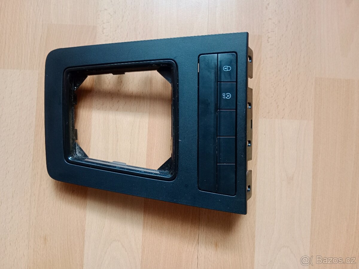 ŠKODA OCTAVIA 3 RÁMEČEK