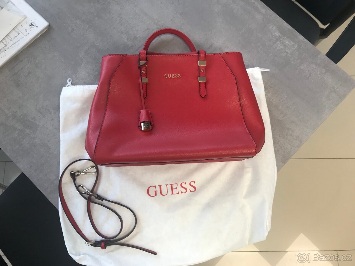 Červená kabelka zn. Guess
