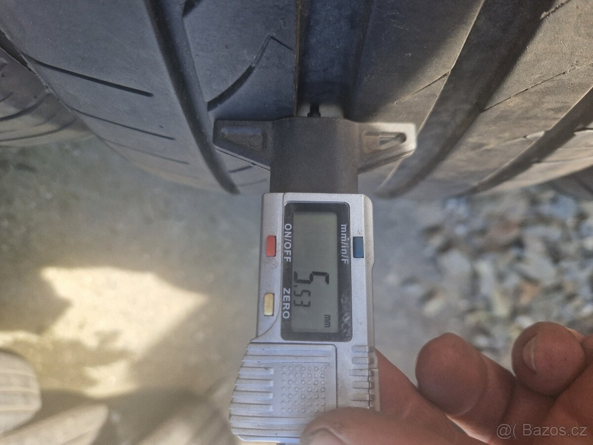 Letni pneu Tracmax 245/40/17