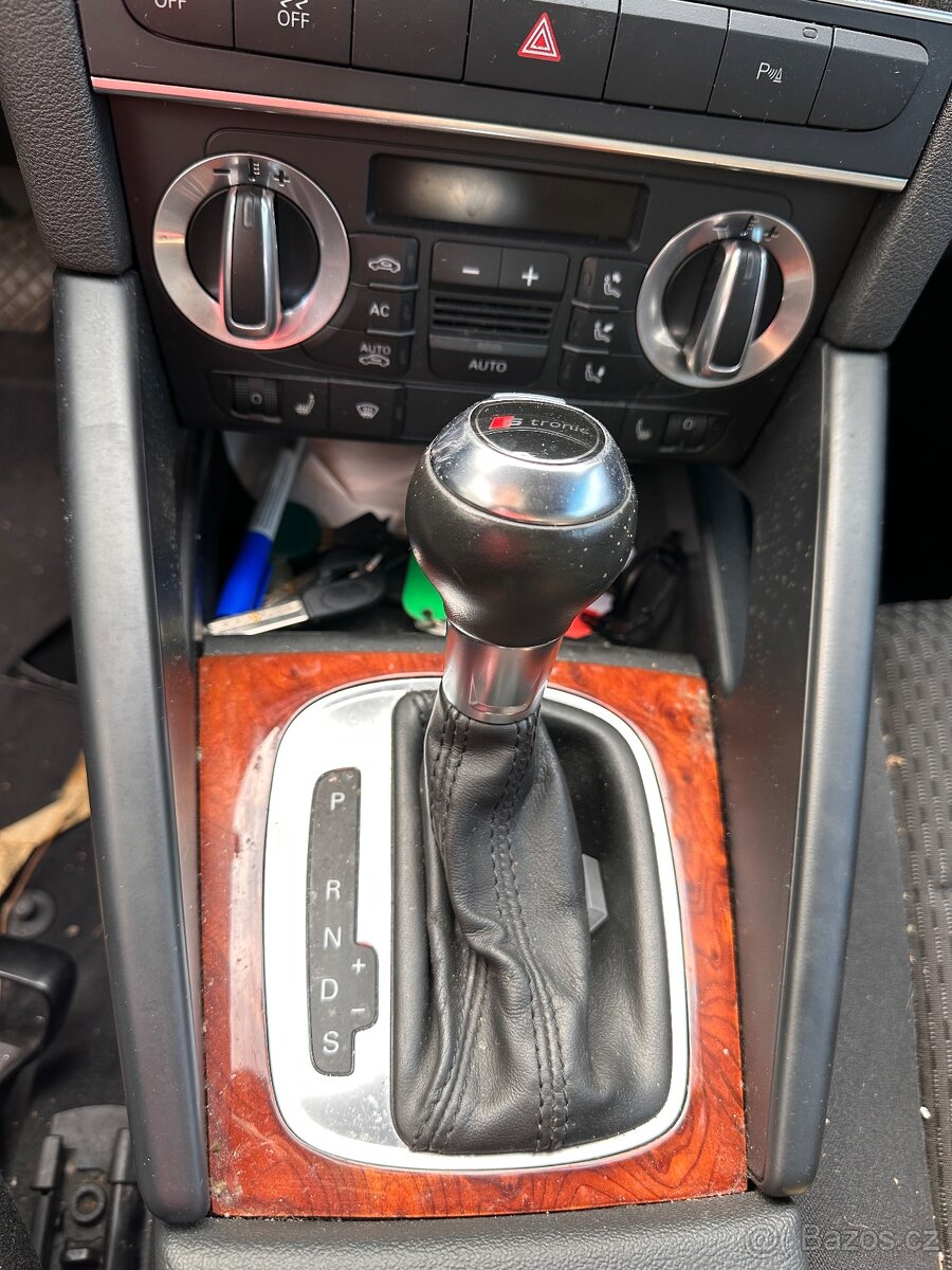 Řadící páka Audi A3 automat