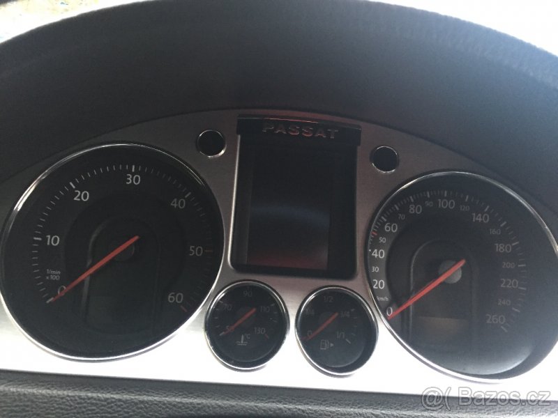 Passat b6  budiky maxi dot