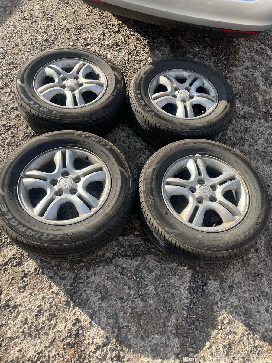 Ještě je mám 5x114,3 16 Kia Huyndai letni pneu perfektní st