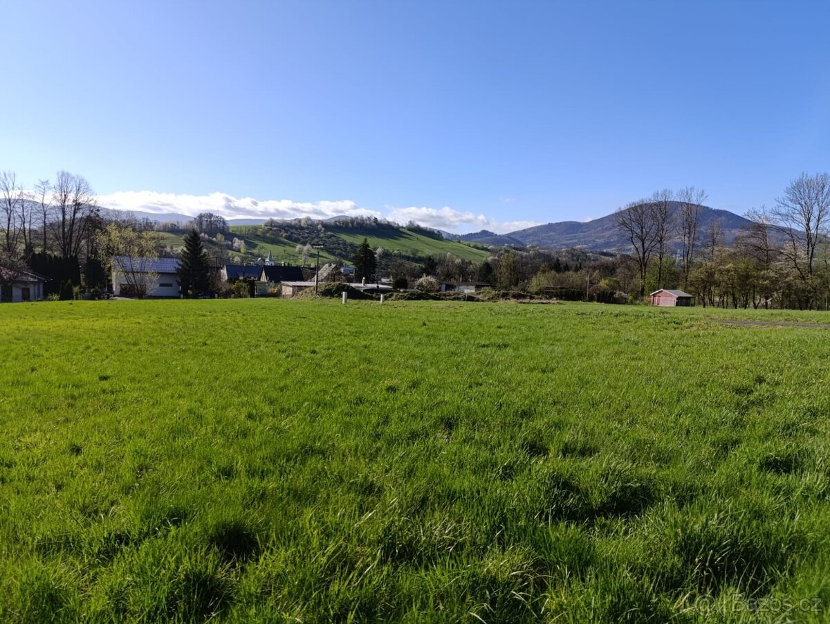 Stavební pozemek s výhledem na hory, Lichnov, 1201 m2