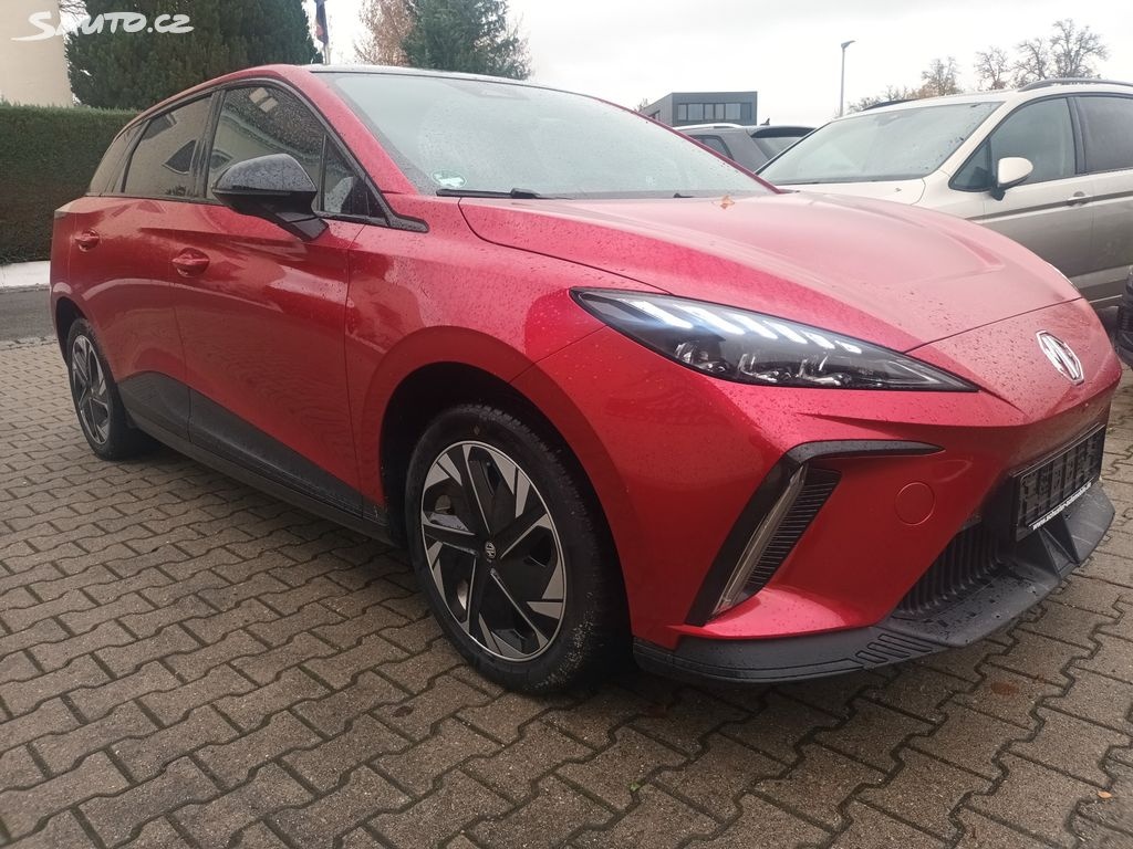 MG MG4, 64kwh 18500km dph