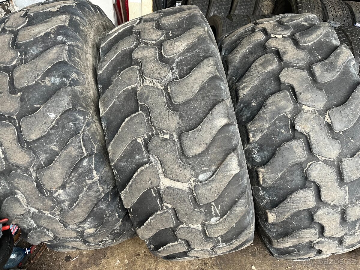 DUNLOP 405/70/20 405/70r20 r20 405 70 20 nakladač