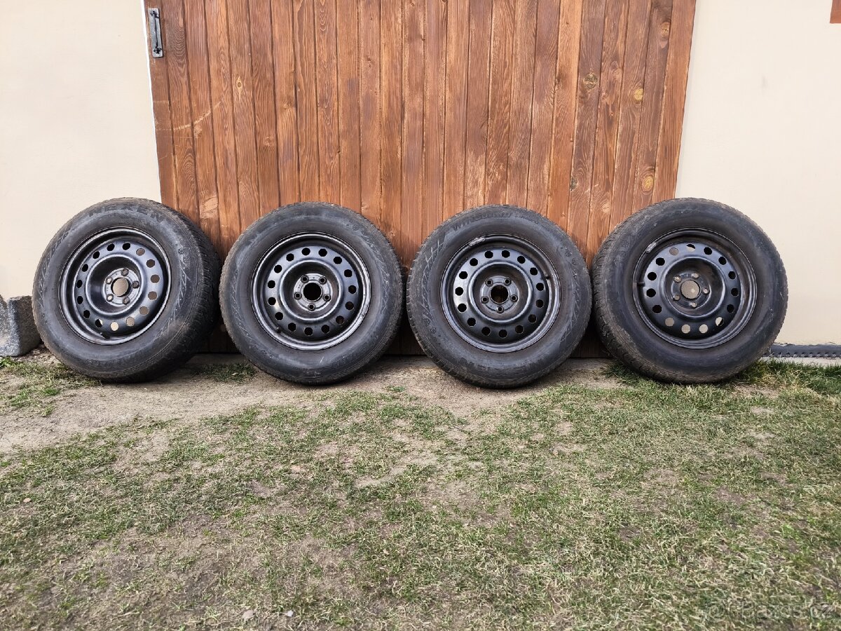 Plechové disky Hyundai i35 215/70 r16