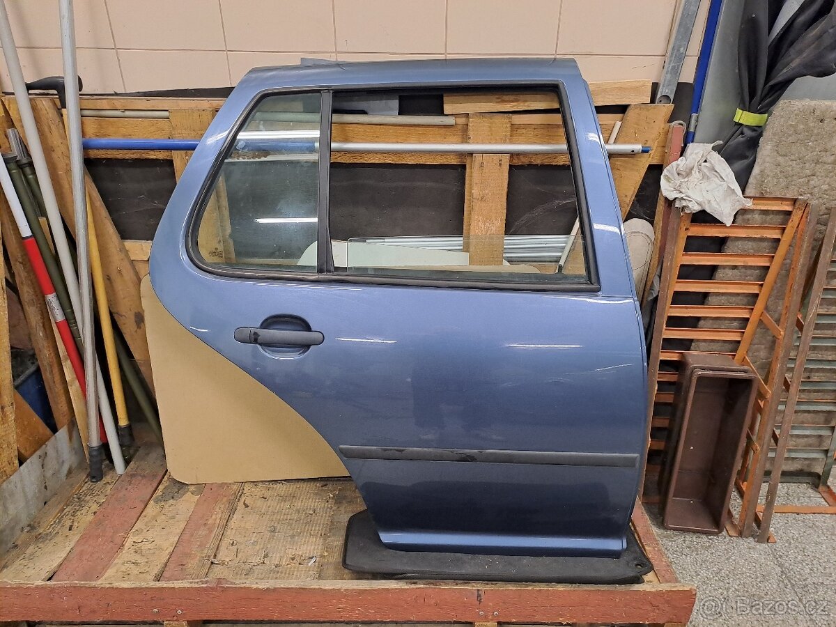 Zadní pravé dveře VW Golf 4