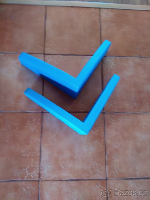 Poličky IKEA