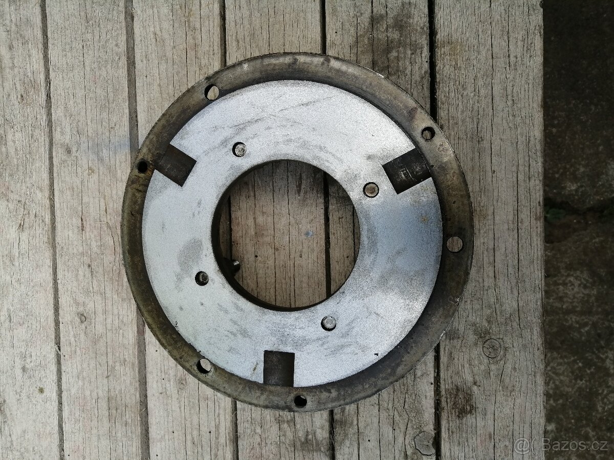 Prodám přírubu sklíčidla TOS250,camblock,kuřel pr.106mm