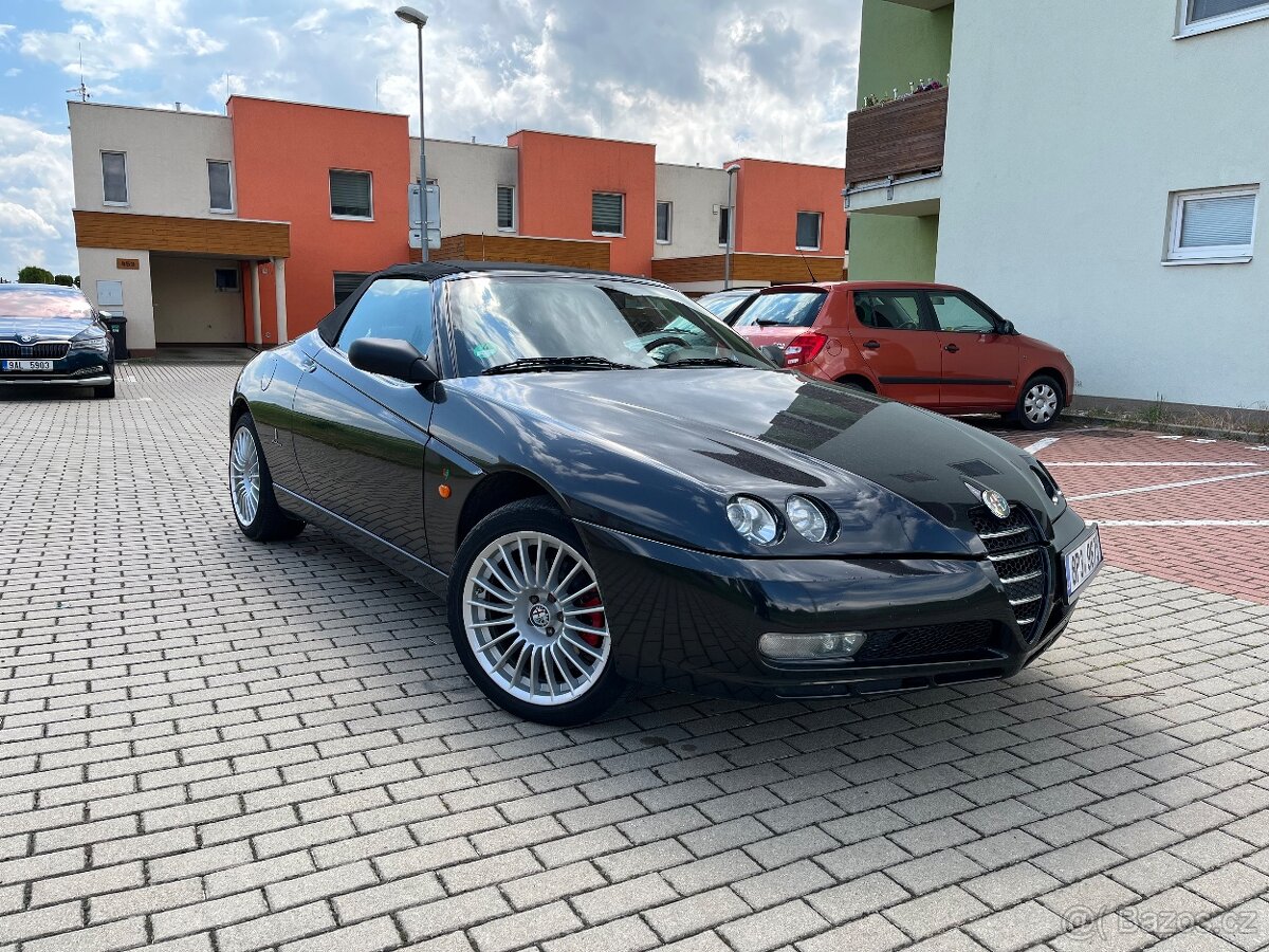 Alfa Romeo Spider 2.0JTs, r.v. 2004, 122kw, po servise, TOP