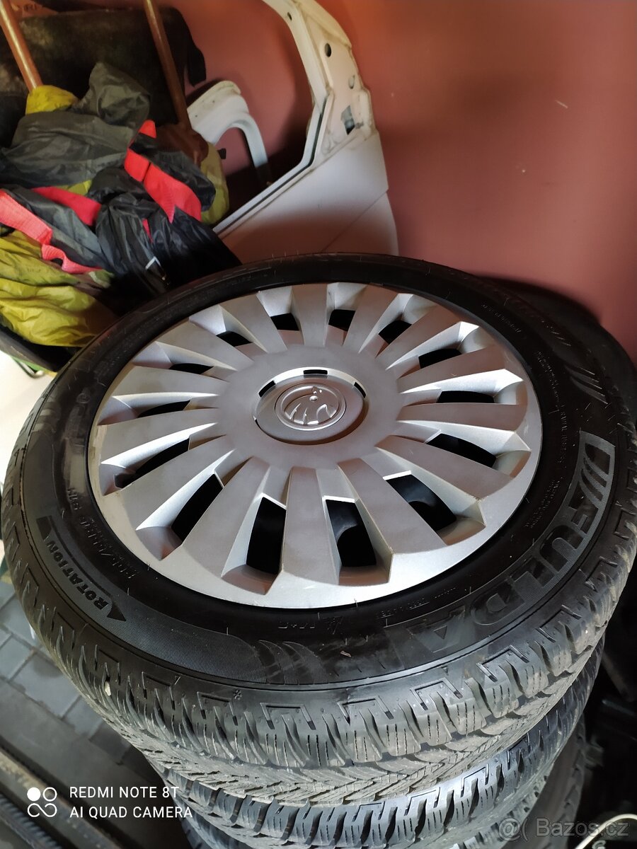 Škoda Yeti sada kol 16
