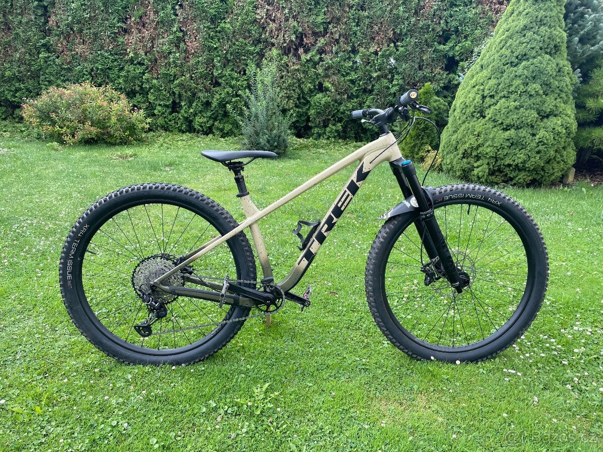 TREK ROSCOE 9 - M (postava 165-174cm)