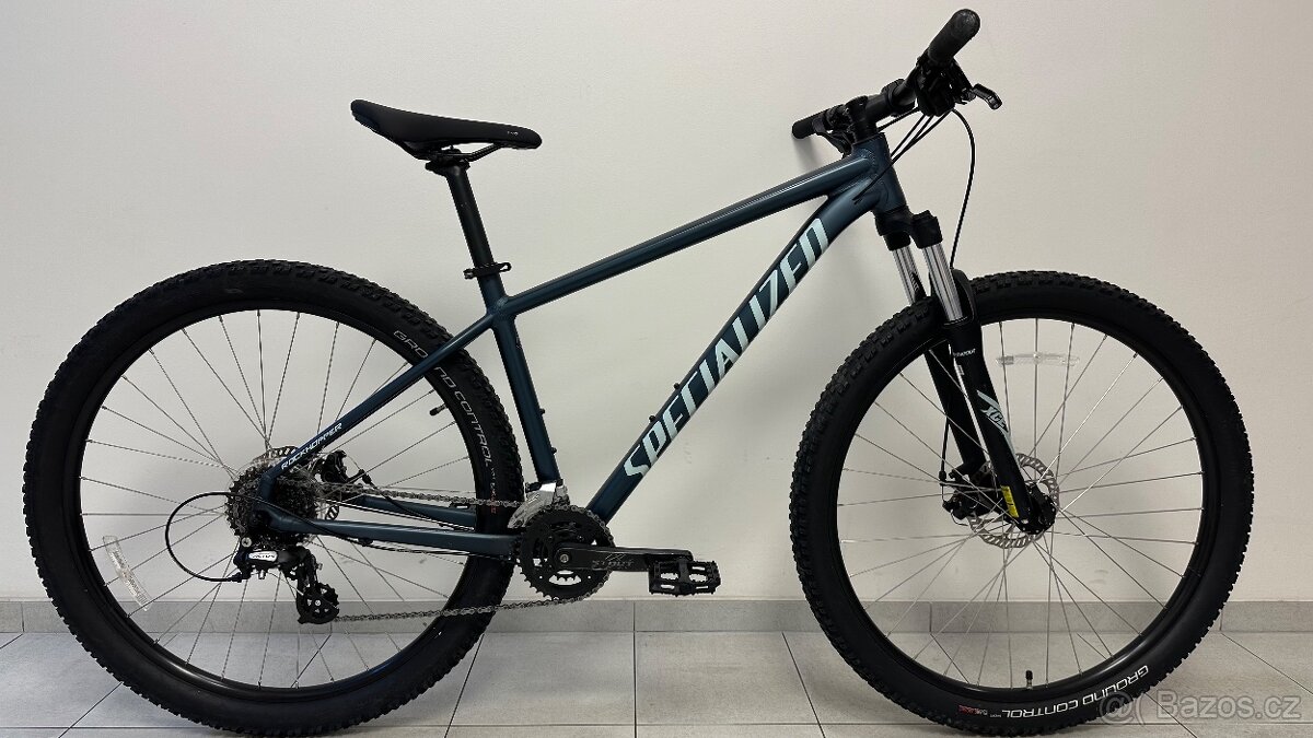 Specialized Rockhopper 29", 2022, pro jedzce od 170 cm.