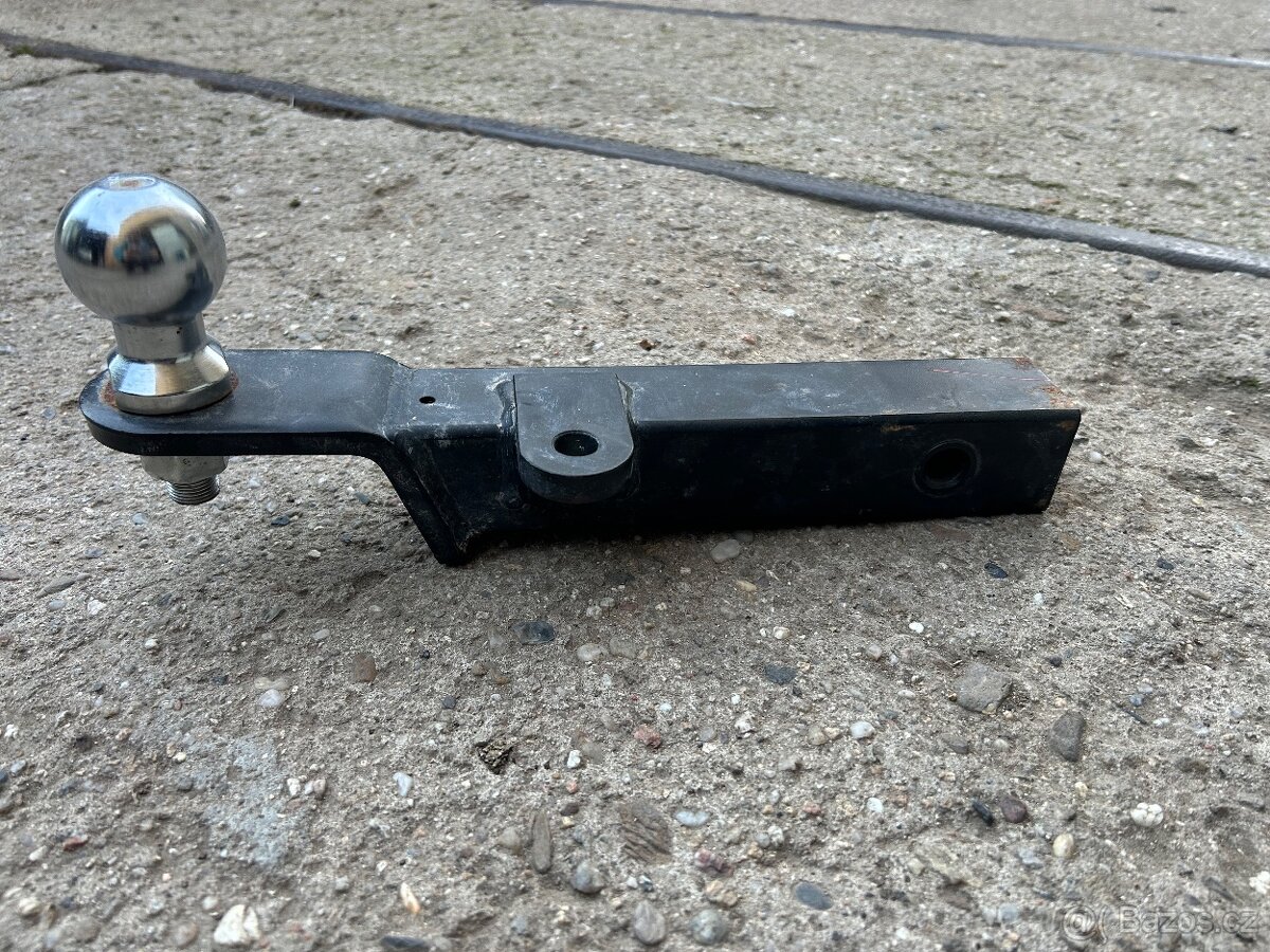 Tažná koule za čtyřkolku