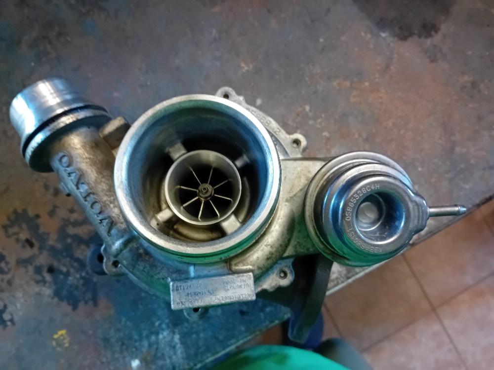 Prodám turbo a egr ventil na volvo v40