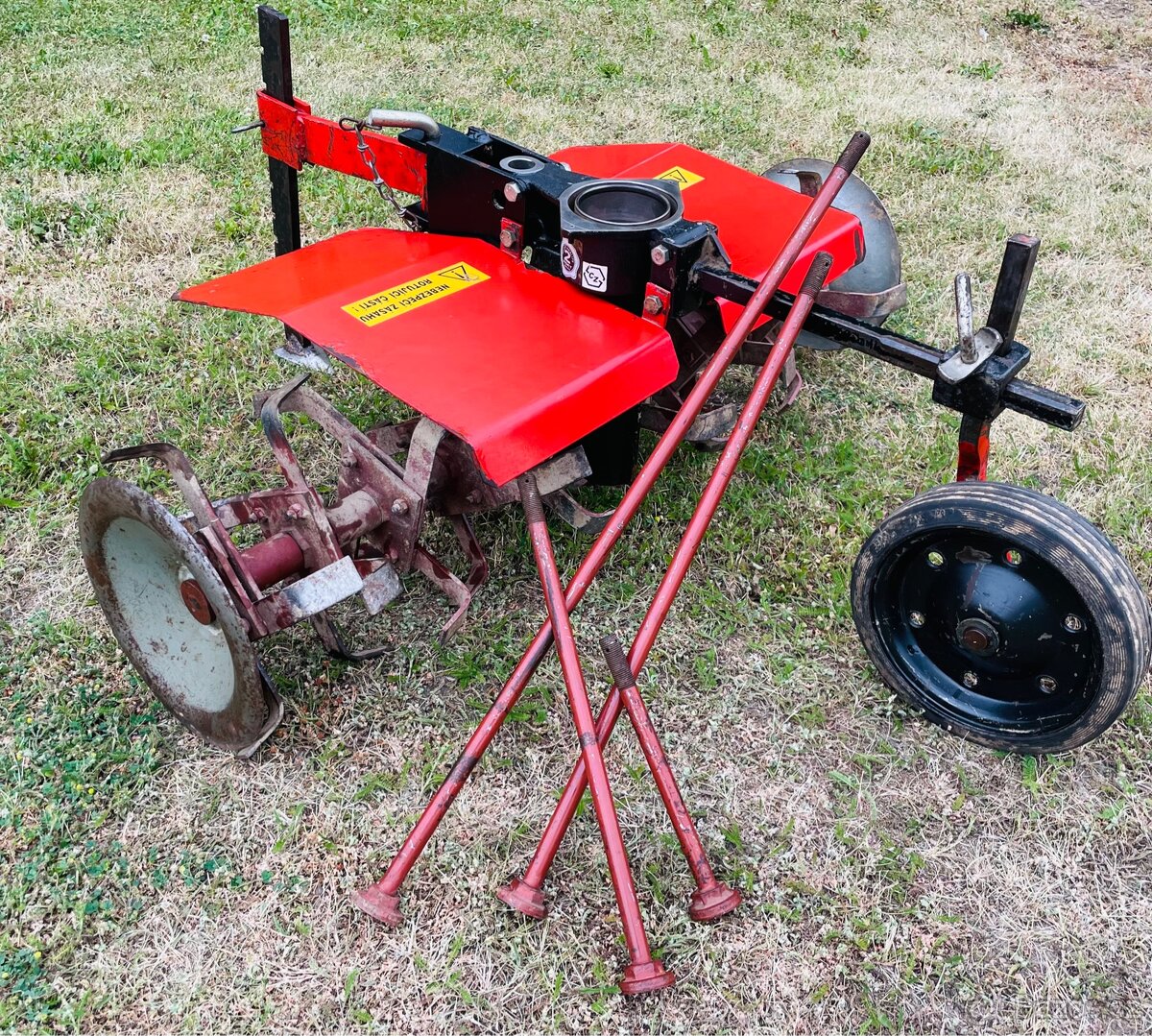Vari AKY 358 - 10 nožů