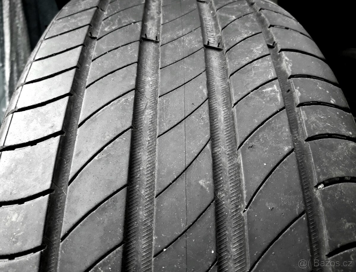 Sady letních pneu 215/60 R17: