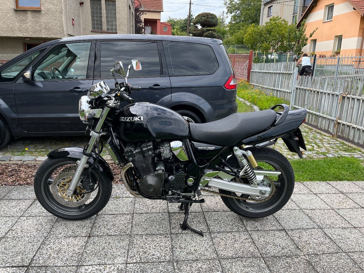 Suzuki GSX 750 Inazuma r.v.2001  45500km