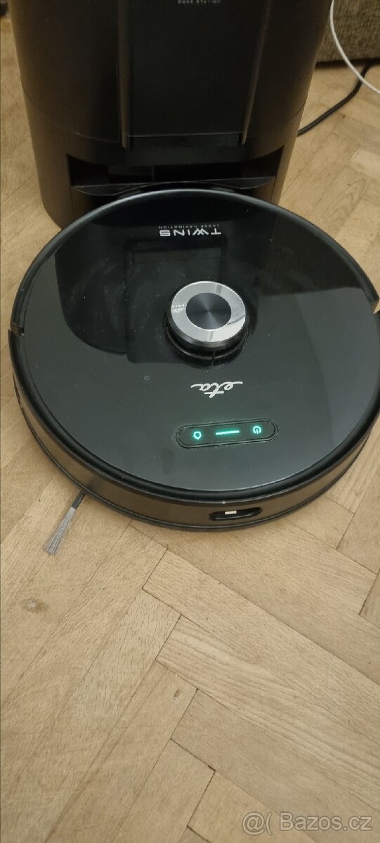 Roboticky vysavač Eta Twins 6240