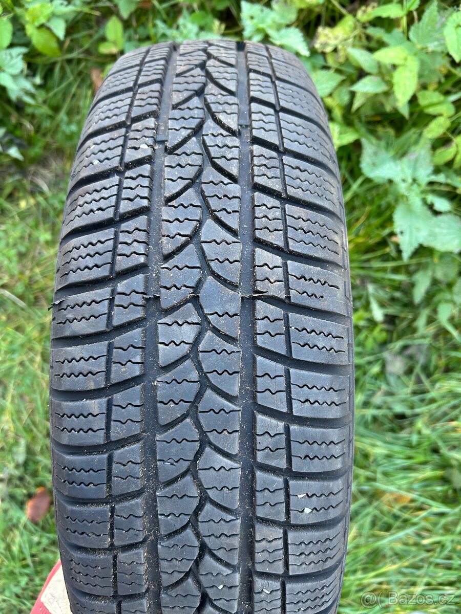 Zimní pneumatiky na diskách 13”