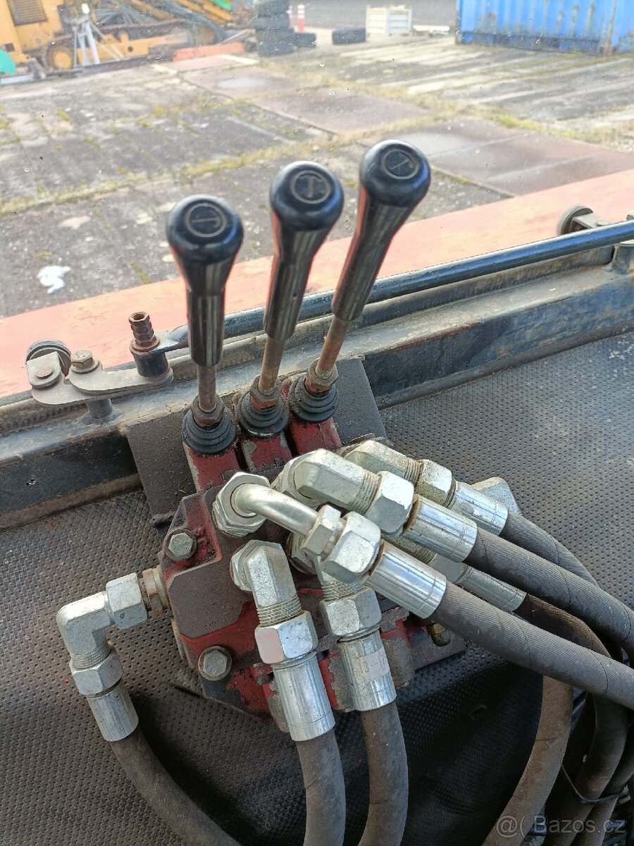 Kompletni třisekcni rozvaděč - 6 hadic ZETOR