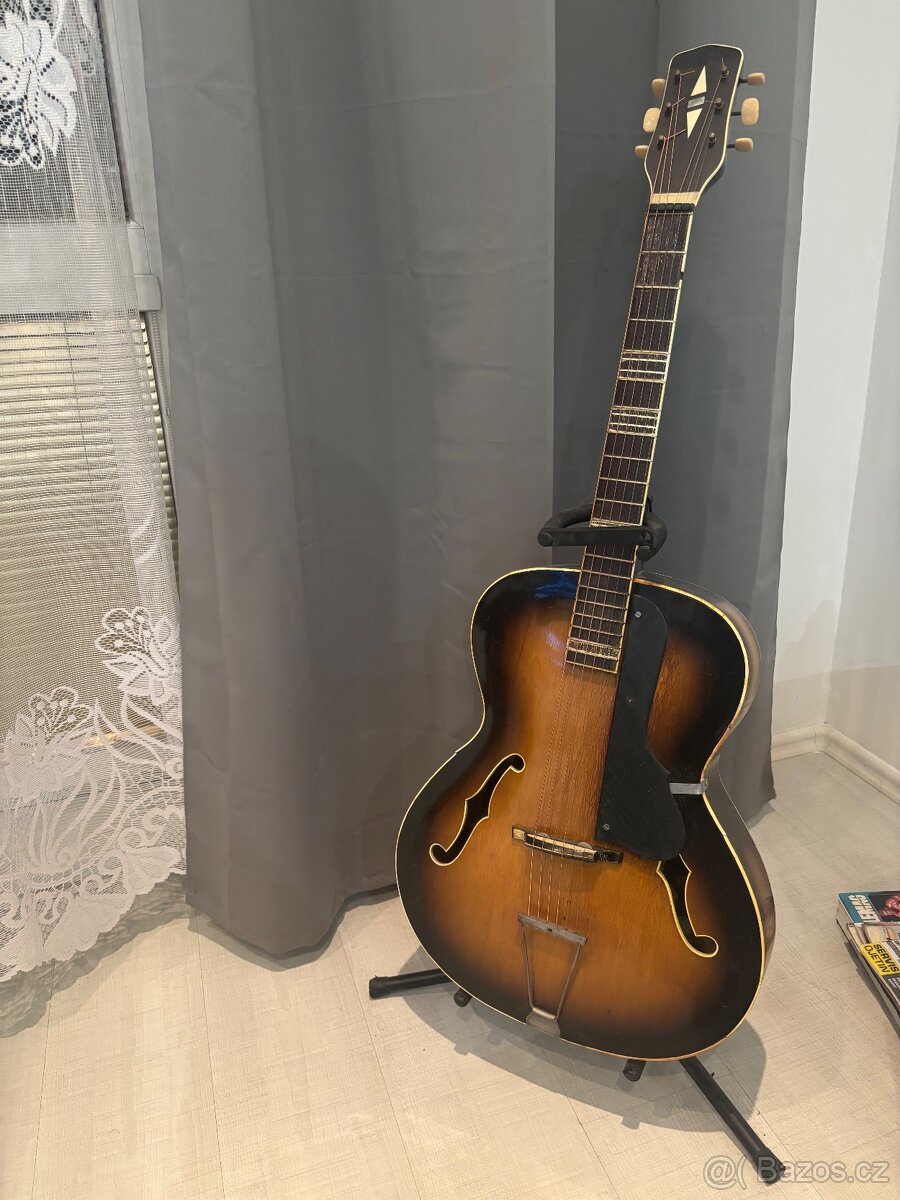 Kytara Lubová