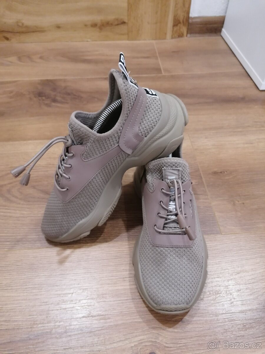 Nenošené dámské boty Steve Madden