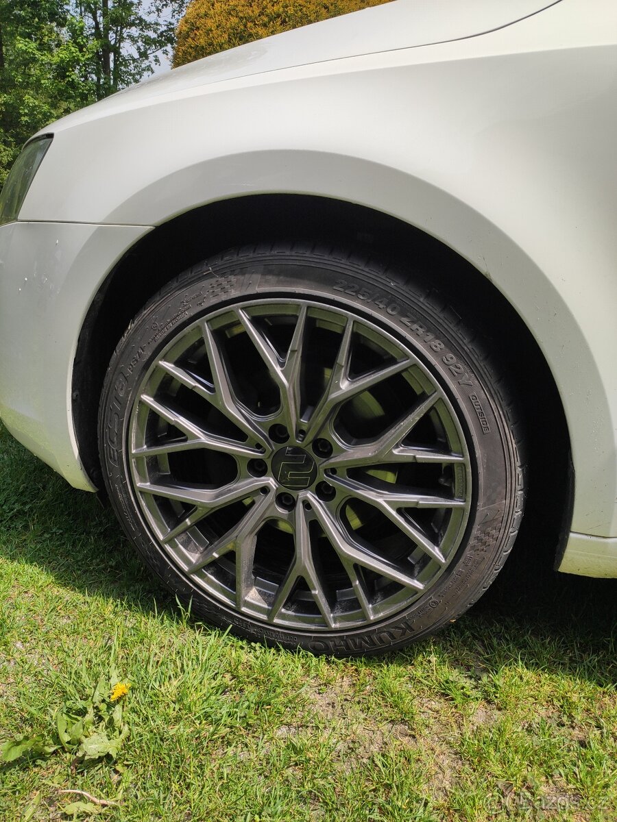 ALU 8xj18 et48 + letní 225/40/18 Octavia 3