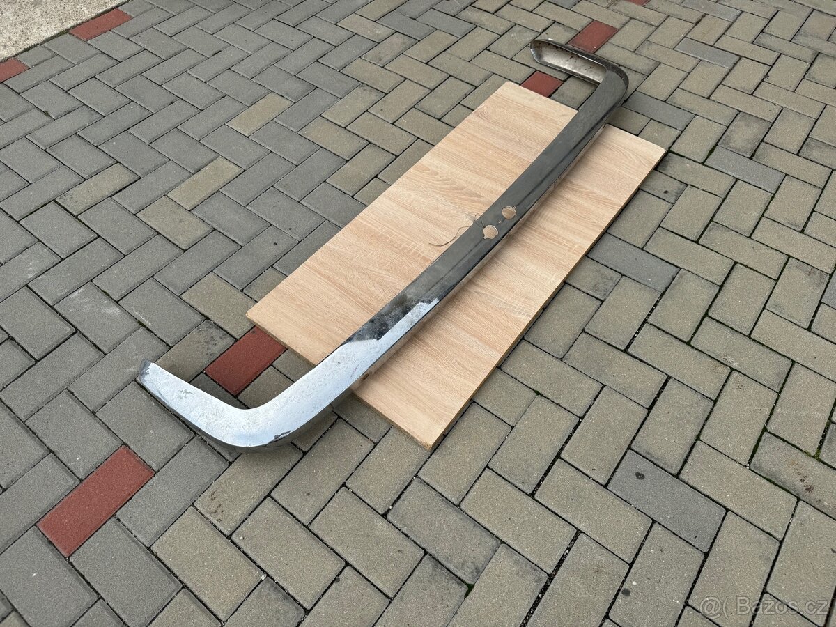 Lada Vaz 2103, zadní nárazník, originál nový